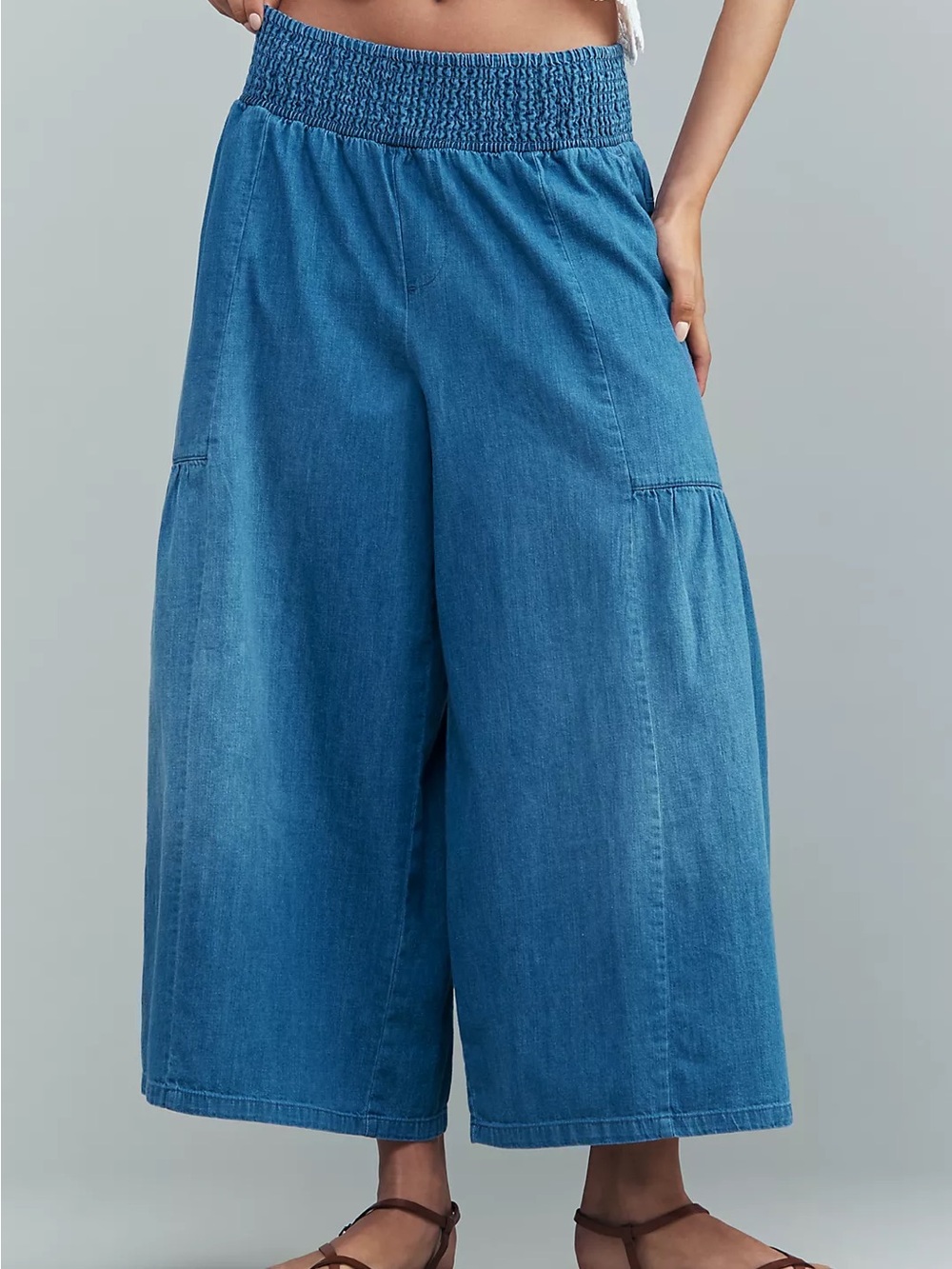 Pilcro High Rise Cropped Pull On Wide Leg Jeans/ L - Picture 2 of 7